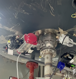 化工罐底新搭档  玮控气动斜杆放料球阀防干涉