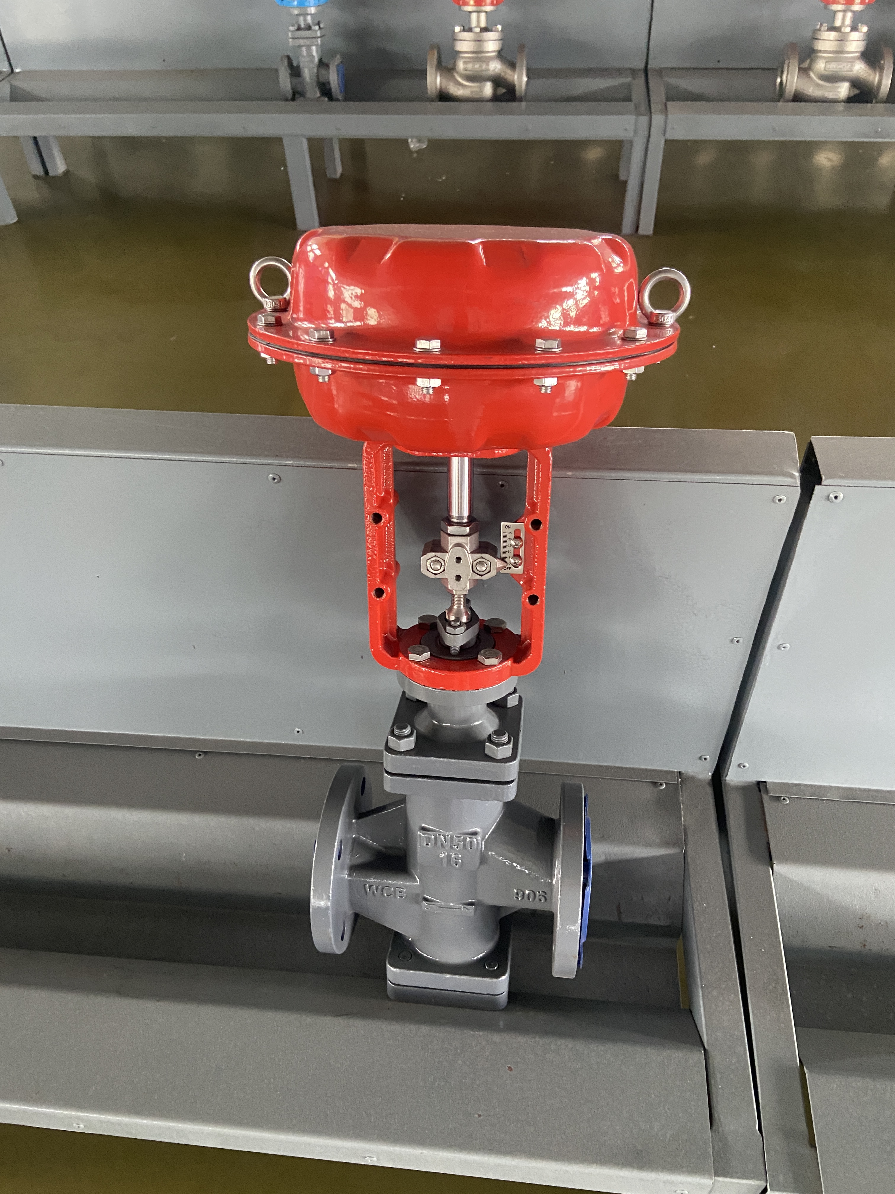 手动调节阀门效率低？气动衬氟调节阀智能控制更省心